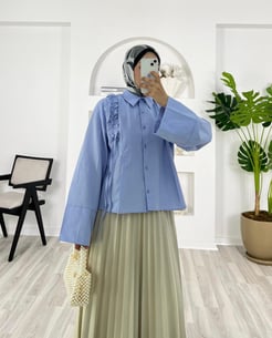 7402-poplin kumaş-önü fırfır detaylı gömlek-bebe mavisi