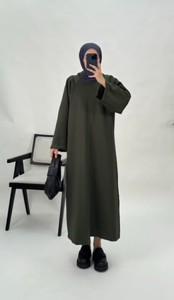 6009-skuba kumaş-kemerli düz model elbise-koyu yeşil