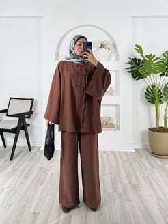 6046-keten kumaş-önü bağcık ve düğme detaylı pantolonlu takım-acı kahve