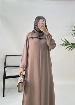 7596-medine ipeği kumaş-fermuarı süs detaylı ferace-vizon
