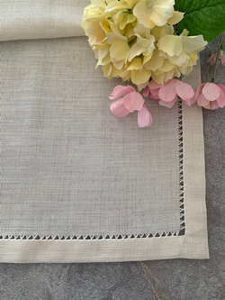 Ajur Detaylı Linen Kumaş Runner