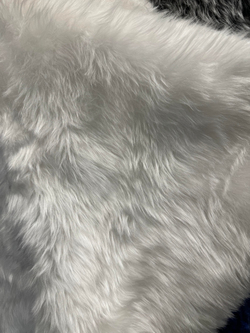 Beyaz Uzun Tüylü Peluş Kumaş