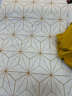 Beyaz Zemin Hardal Geometrik Desen Akfil Kumaş D760