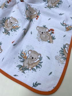 Biye Detaylı Koala Desenli Müslin Hazır Örtü