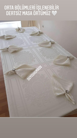Etamin Boşluklu Masa Örtüsü Kumaşı Kareli Ortası Coco Desen