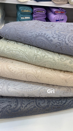 Gri Charm Şal Desenli Etuval Şönil Pike