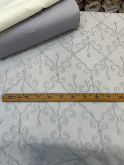 Gri D1500 Geometrik Desen Kadife Nakış Detaylı Hera Pike