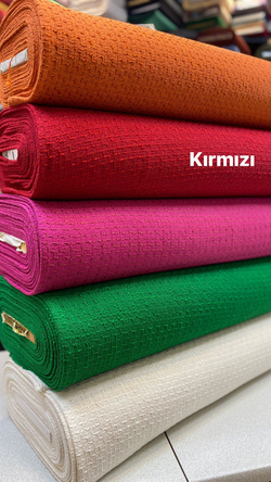 Kırmızı Düz Renk Tüvit Kumaş
