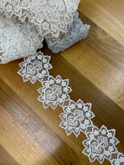 Krem D1200 Desen Fransız Güpürü (1 top)