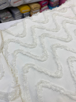 Krem Su Dalgası Desen Püsküllü Hera Pike