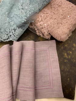 Linen Kumaş Runner Çerçeve Nakış Detaylı