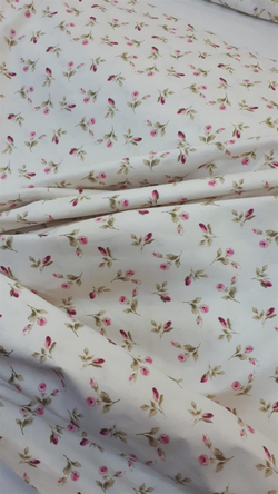 Pembe Botanik Güller Desen Poplin D702