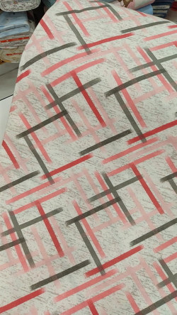 Pembe Kesik Çapraz Çizgiler Desenli Pazen Kumaş