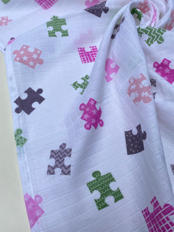 Pembe Puzzle Desenli Müslin Hazır Örtü