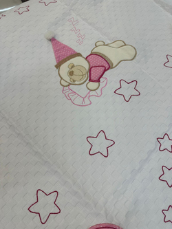 Pembe Sevimli Ayıcıklar Aplikeli Bebek pikesi