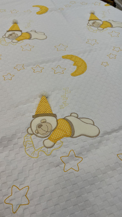 Sarı Sevimli Ayıcıklar Aplikeli Bebek Pikesi