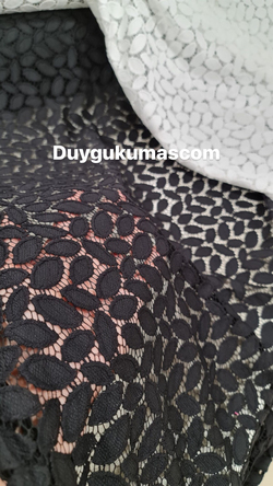 Siyah Mini Yaprak  Desen Güpür Kumaş