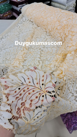 Somon Geniş Çiçek Desenli Güpür Kumaş