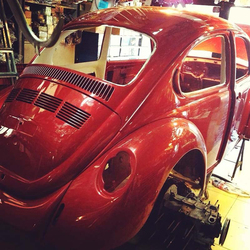 Volkswagen 1303 kırmızı