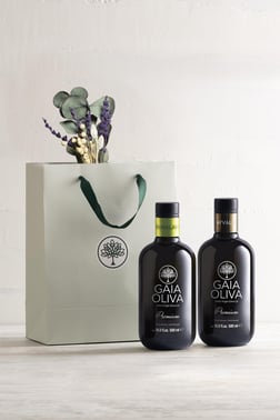 Premium Yamalak Sarısı ve Ayvalık Erken Hasat Natürel Sızma Zeytinyağı ve El Yapımı Çiçekli Hediye Seti (Yeni Hasat)