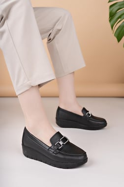 Nesil Shoes Neyna 1042 Siyah Dolgu Topuk Kadın Ayakkabı