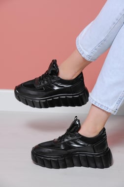 Elen Siyah Bağcıklı Sneakers 