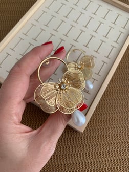Özel Seri Gold Çiçek İnci Sallantılı Tasarım Küpe