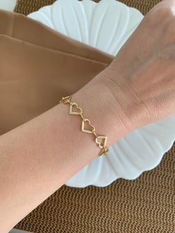 Vip Gold Plaka Kalp Sıralı Bileklik