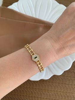 Vip Gold Zirkon Taşlı Ortası Beşgen Yeşil Taşlı Bileklik