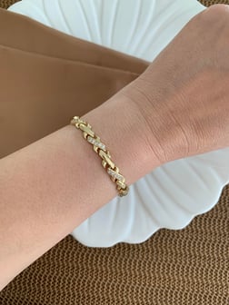 Vip Gold Zirkon Taşlı X Sıralı Bileklik