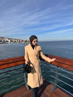 Krem Şal Yaka Kaban