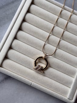 Taşlı marka Gold Kolye