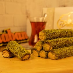 Antep Fıstıklı Pestil Sarması
