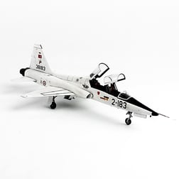 QD174 1/48 Ölçek, T 38A Talon, 121. Filo, Sergilemeye Hazır Plastik Uçak Modeli