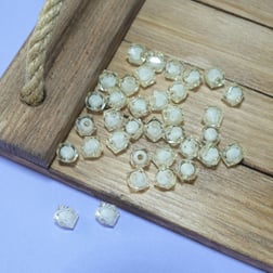 10 MM Krem İçi Boncuklu Akrilik Küp Model Kübik Boncuk Takı Çanta Yapım Boncuğu (500gr , ~1100 Adet)