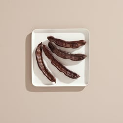 KEÇİ BOYNUZU MEYVESİ