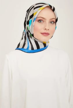 Armine Mavi-Beyaz Çizgi Desen Tivil İpek Eşarp IST9101-01