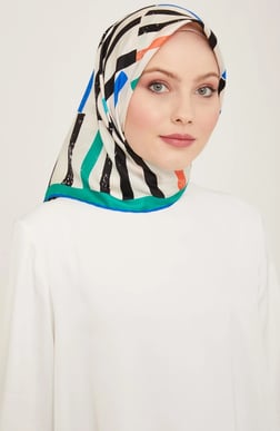 Armine Yeşil-Beyaz Çizgi Desen Tivil İpek Eşarp IST9101-82