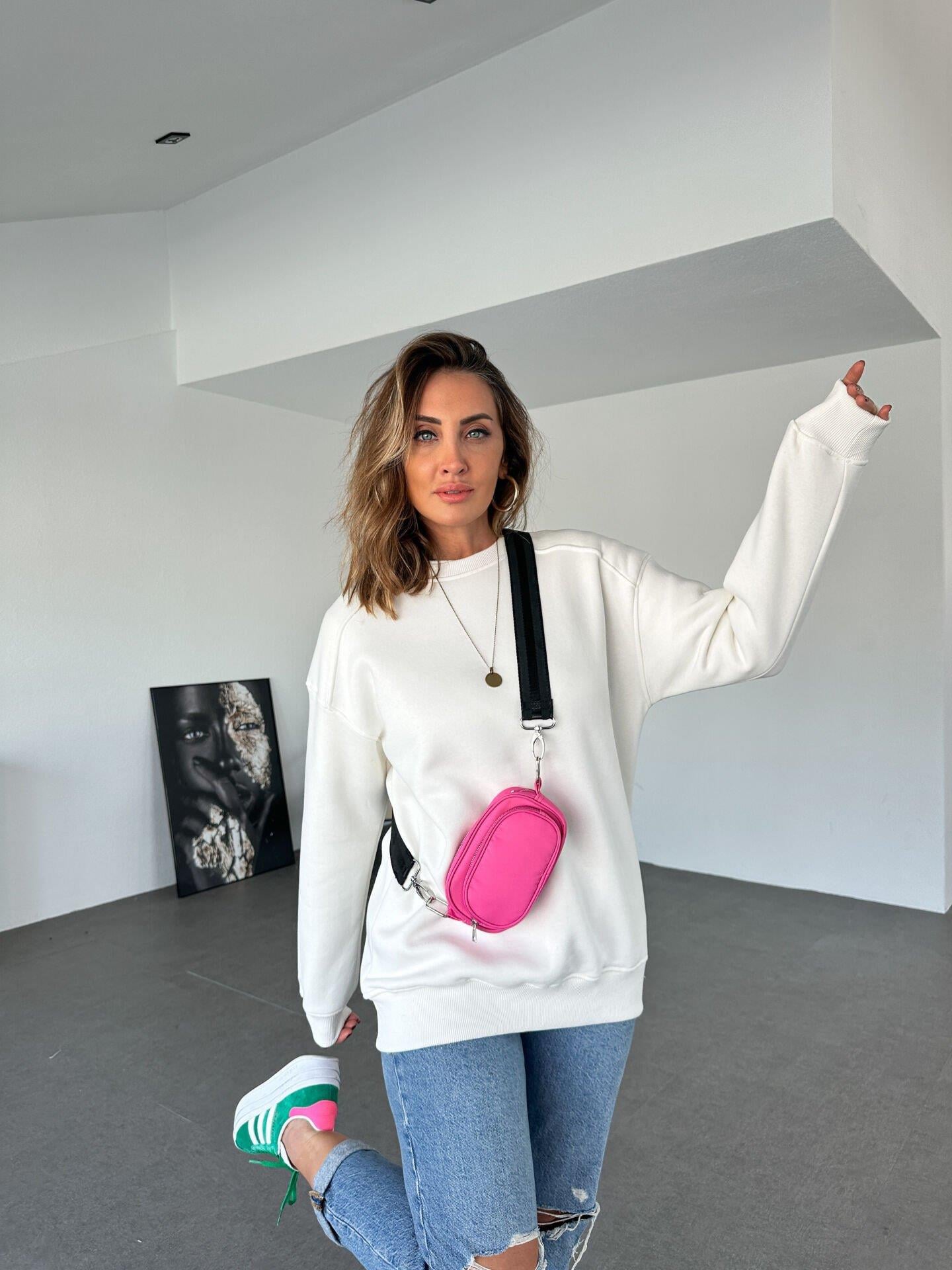 Beyaz Basic Bisiklet Yaka Sweatshirt