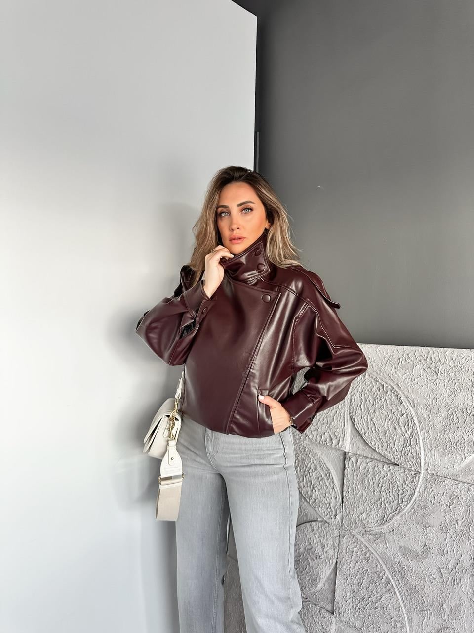 Bordo Yakası Düğmeli Marka Model Deri Ceket