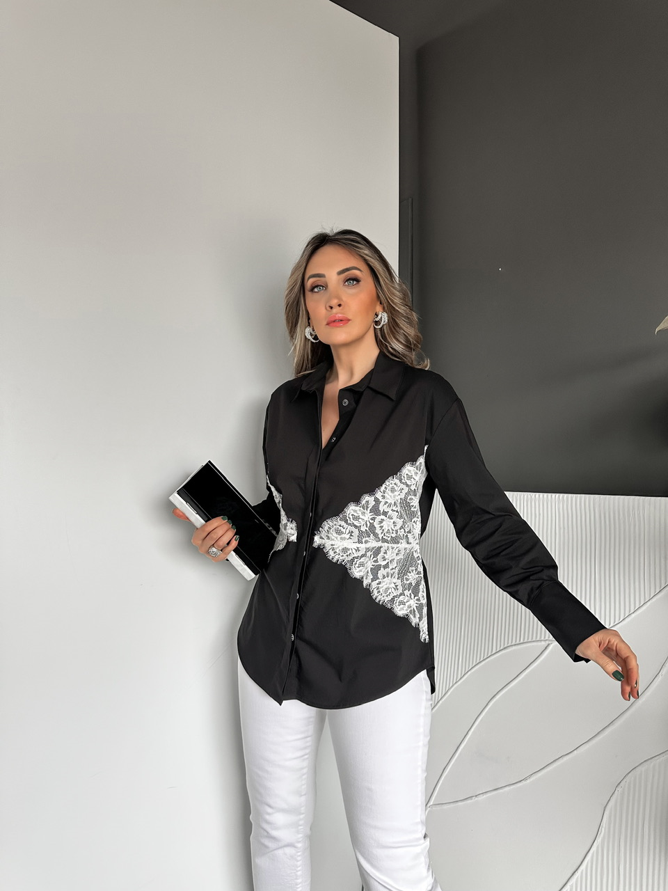 Siyah Dantelli Bağlamalı Gömlek