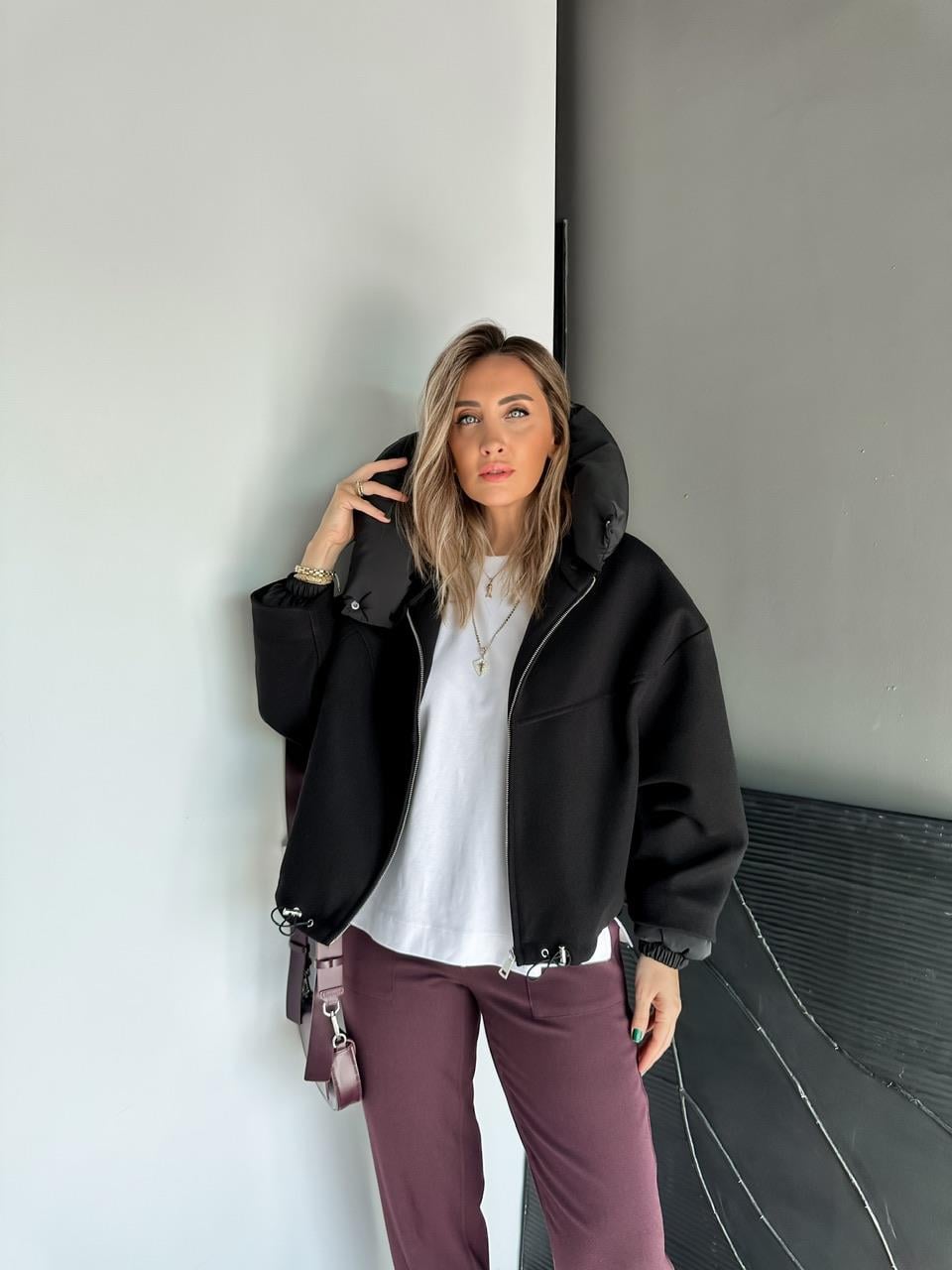 Siyah Kapşonlu Yarasa Kol Premium Mont
