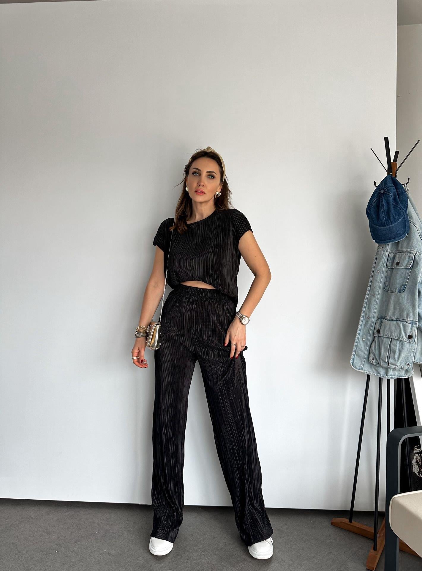Siyah Pilili Tshirt Basic Takım