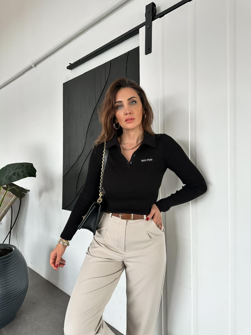 Siyah Polo Yaka Miu Kazak