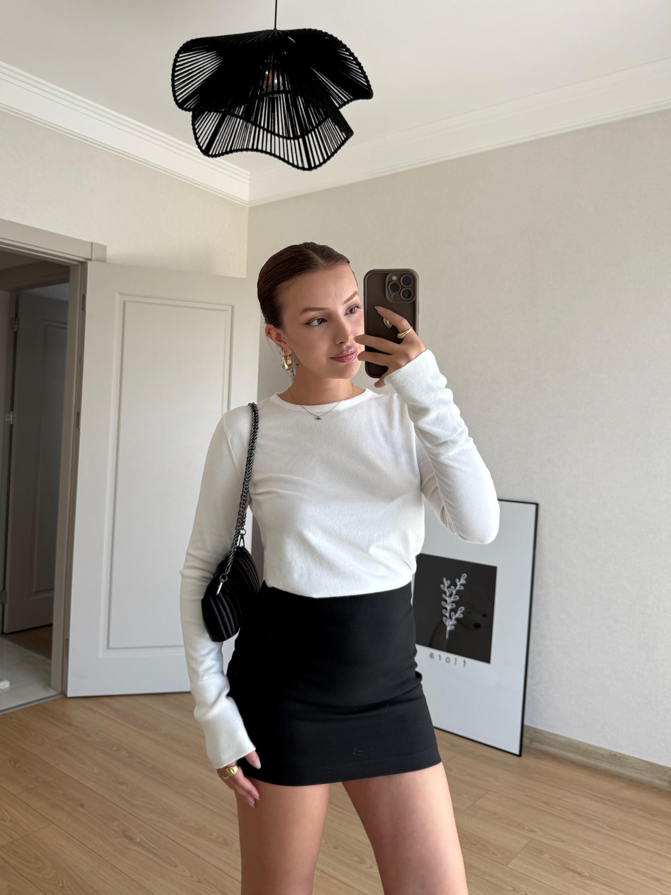 ÜST GİYİMECMEL BAŞARANBeyaz Basic Transparan Bluz