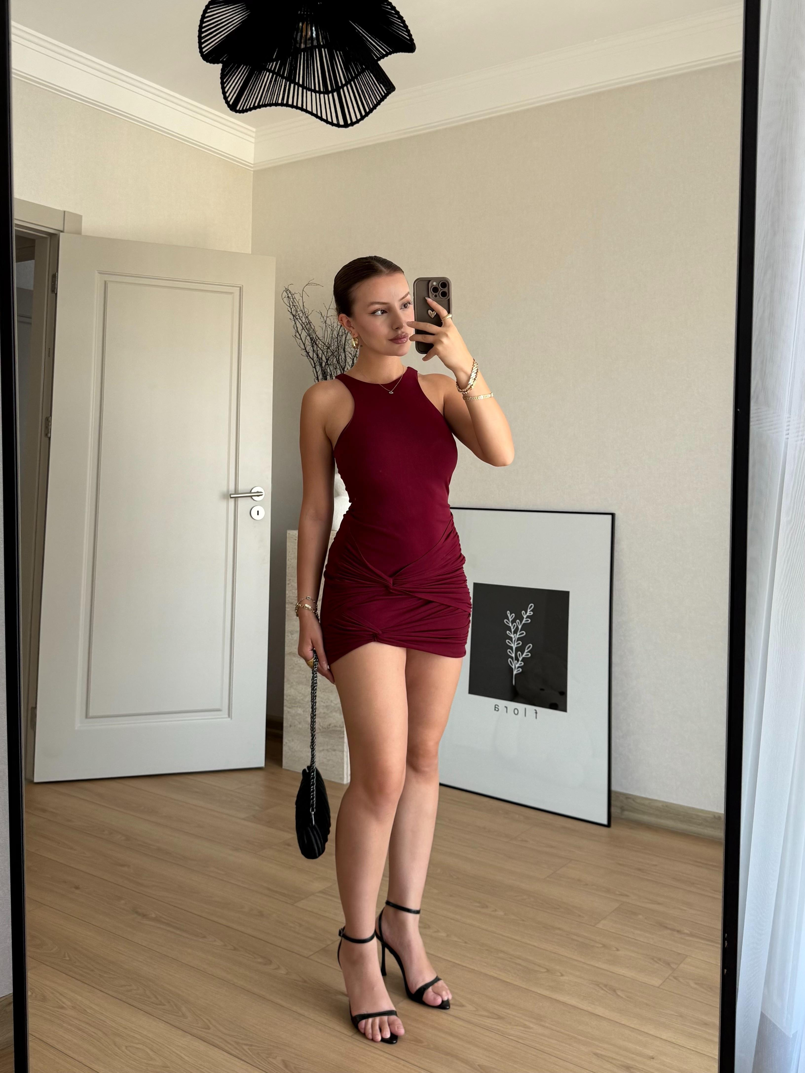 ELBİSEECMEL BAŞARANBordo Düğüm Detaylı Mini Elbise