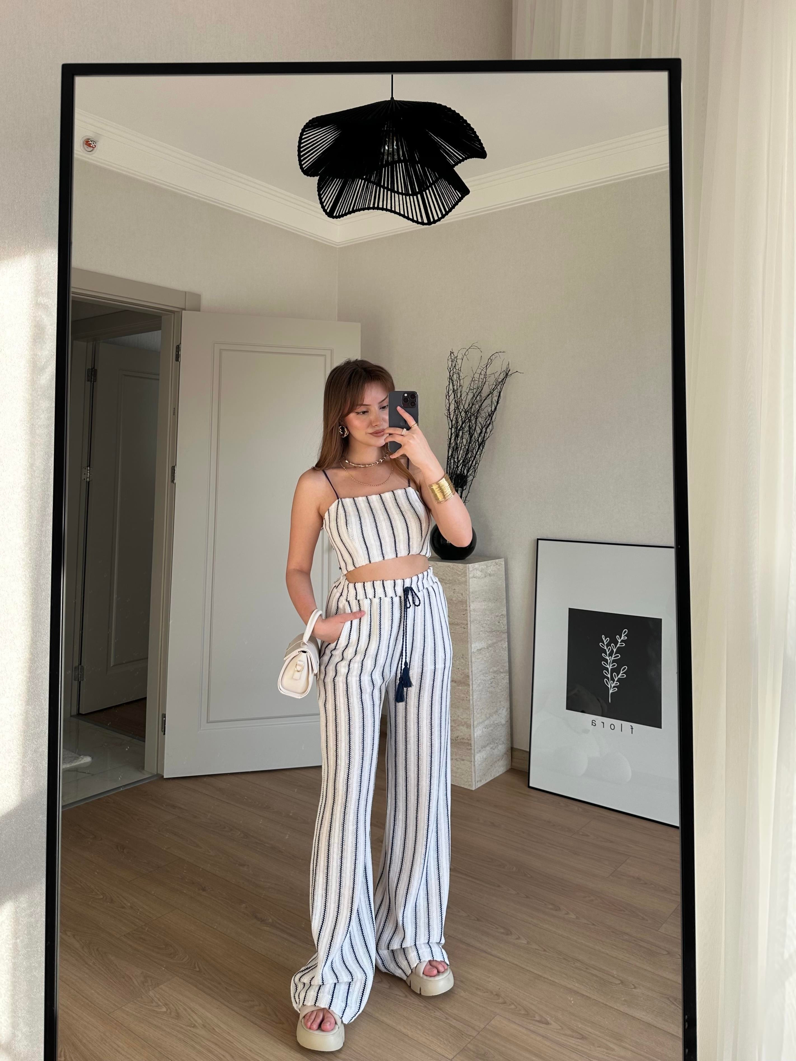 TAKIMECMEL BAŞARANÇizgi Detaylı Askılı Crop Bluz ve Pantalon