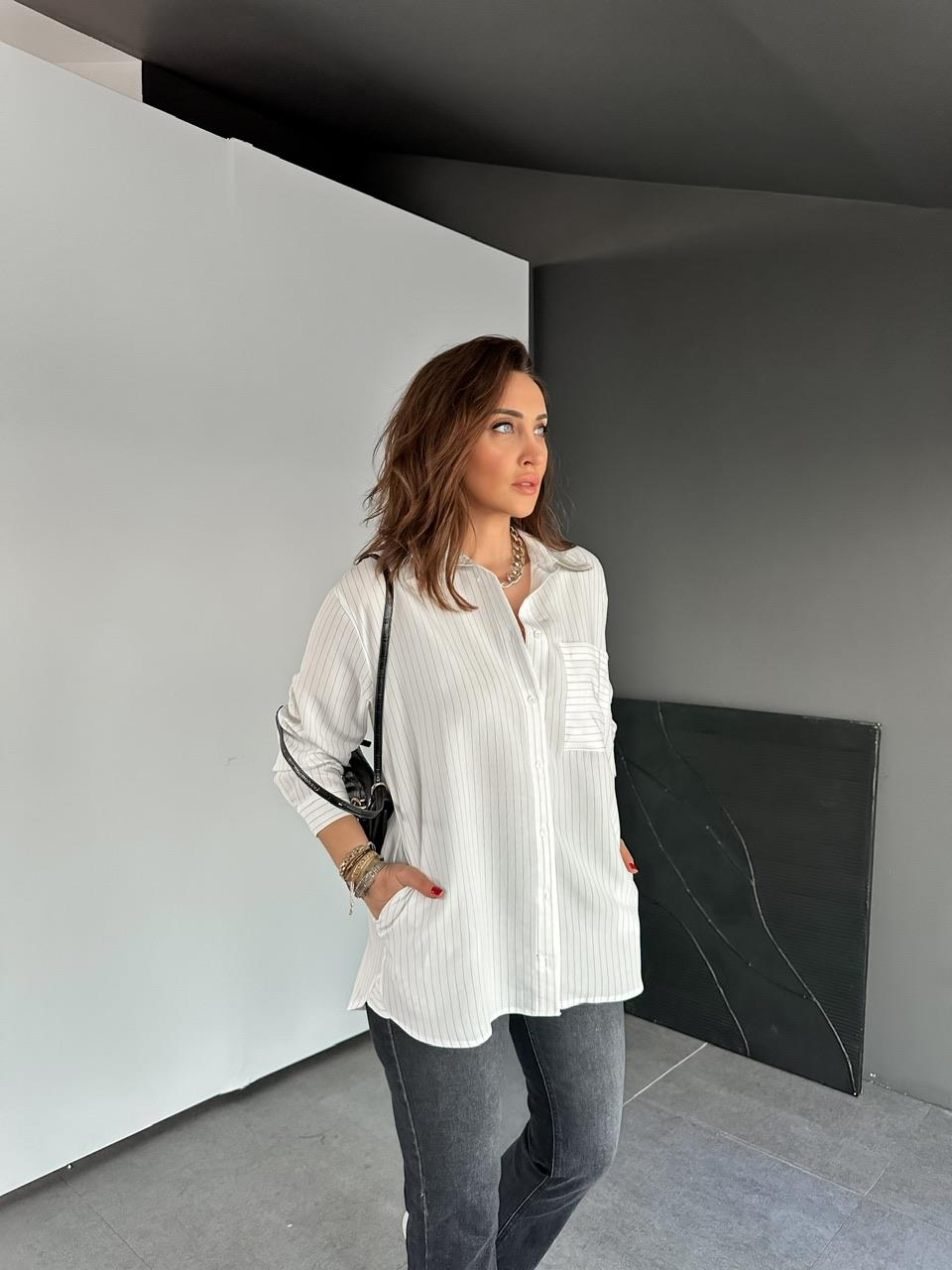 Beyaz Çizgili Cepli Basic Gömlek