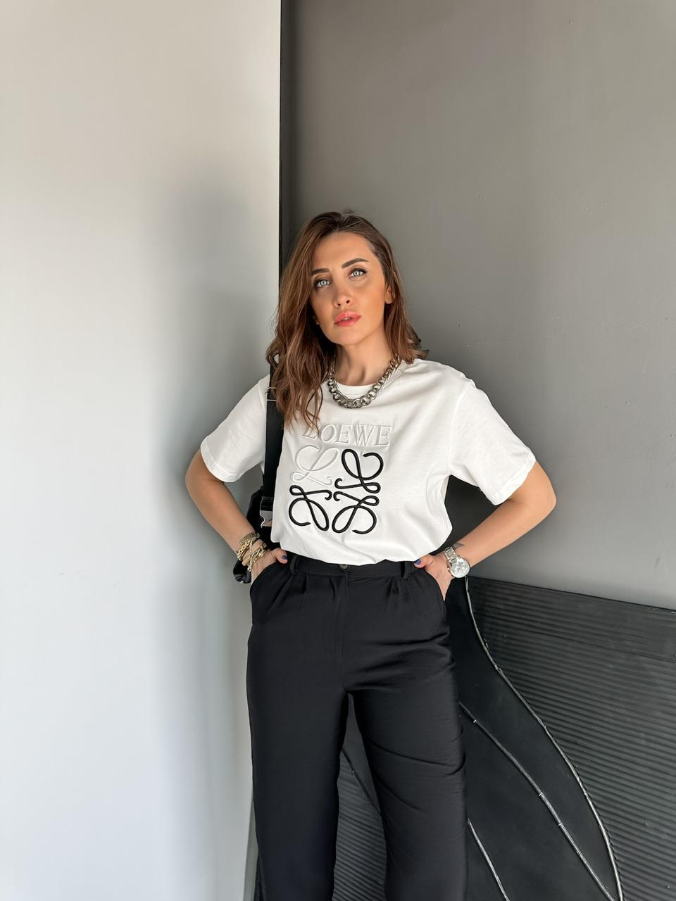 Beyaz Loewe Nakışlı Tshirt