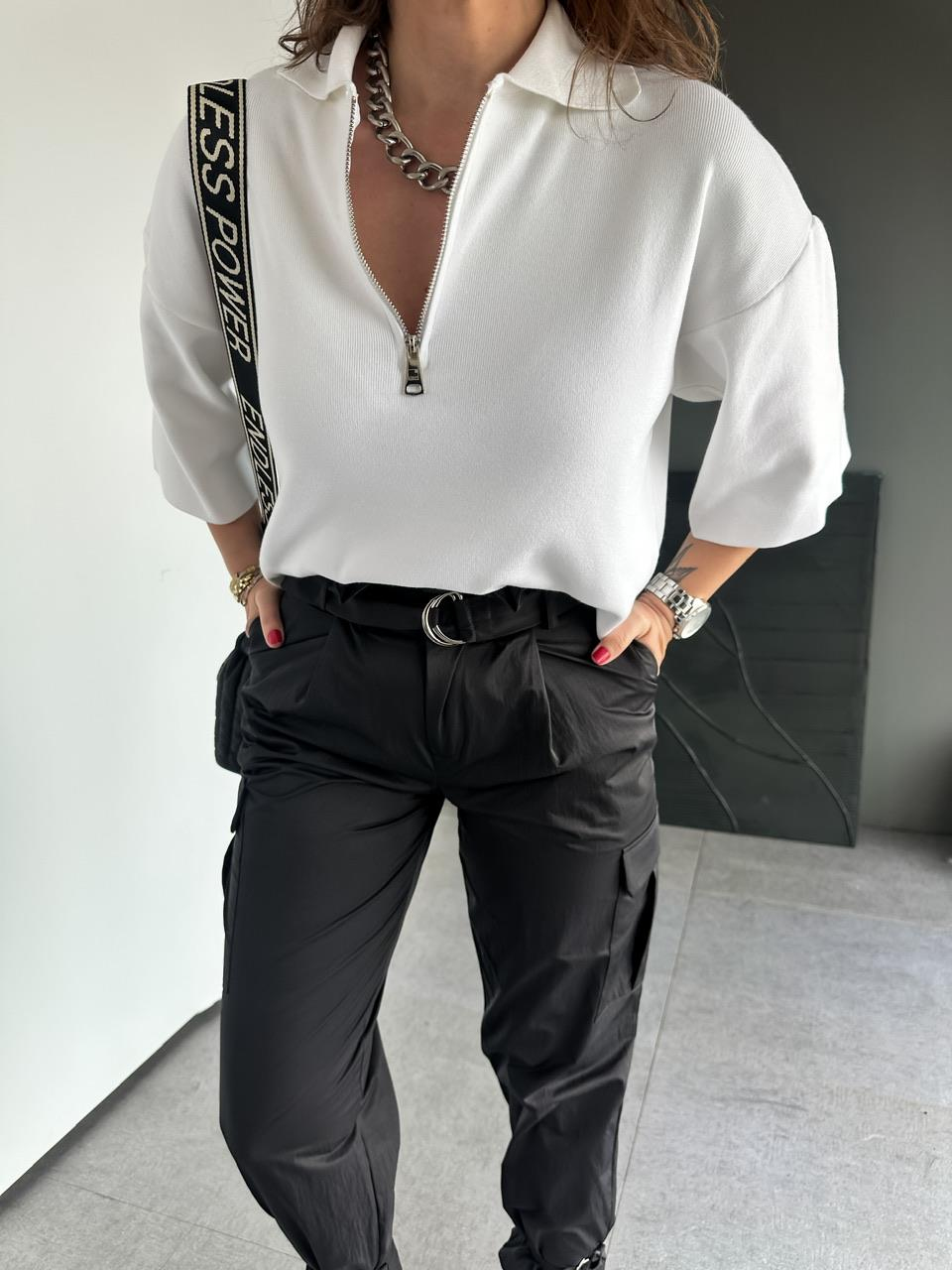 Beyaz Polo Yaka Fermuarlı Basic Triko Kazak